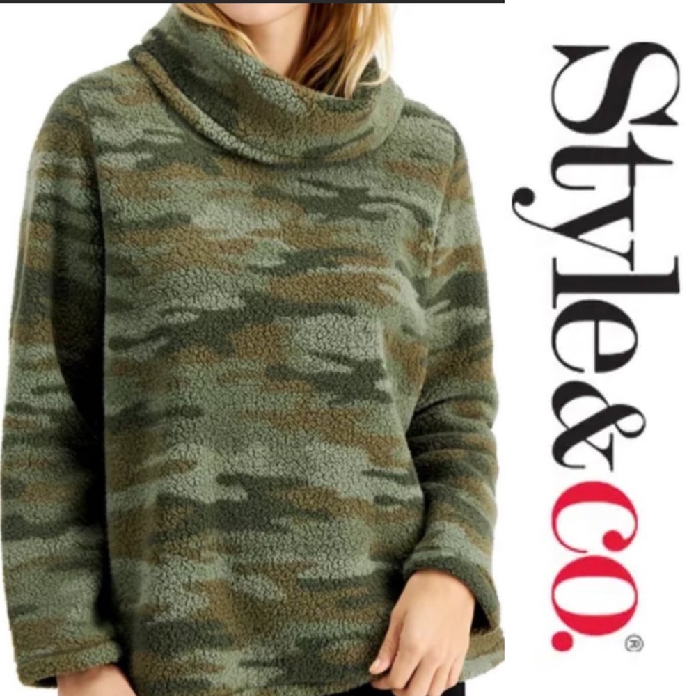 Women’s Style & Co Versatile Camo Cowl Neck Sherpa. Size L New with tags